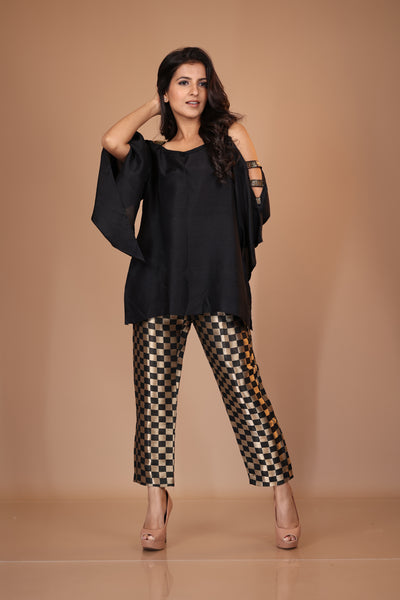 BLACK SILK TOP